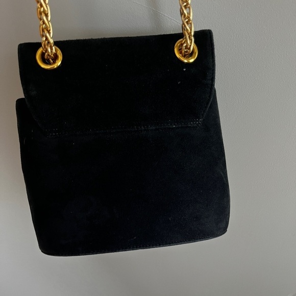 Browns Shoes Made in Canada Small Black Velvet Purse Gold Chain and Hardware - Picture 11 of 14